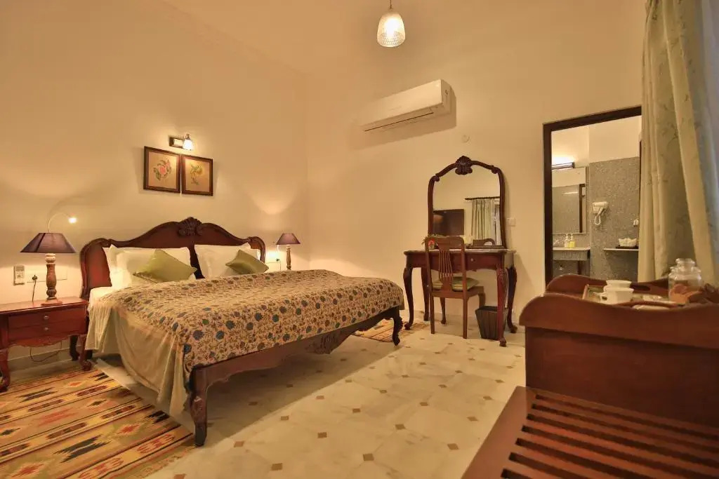 Roop Niwas Kothi, Near Mandawa
