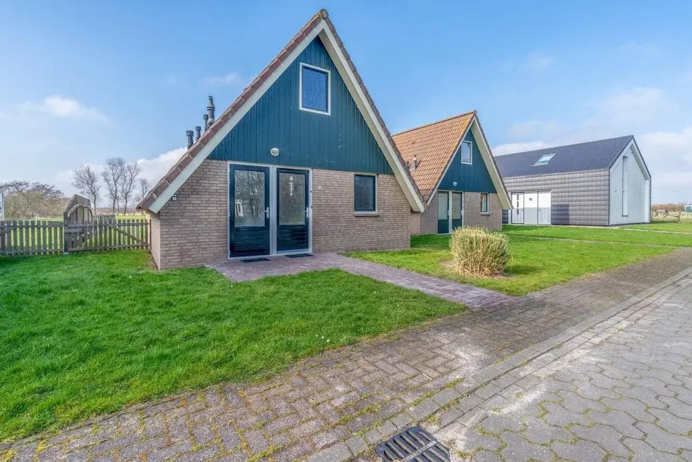 Tastefully and Modernly Furnished Holiday Home for 6 Persons