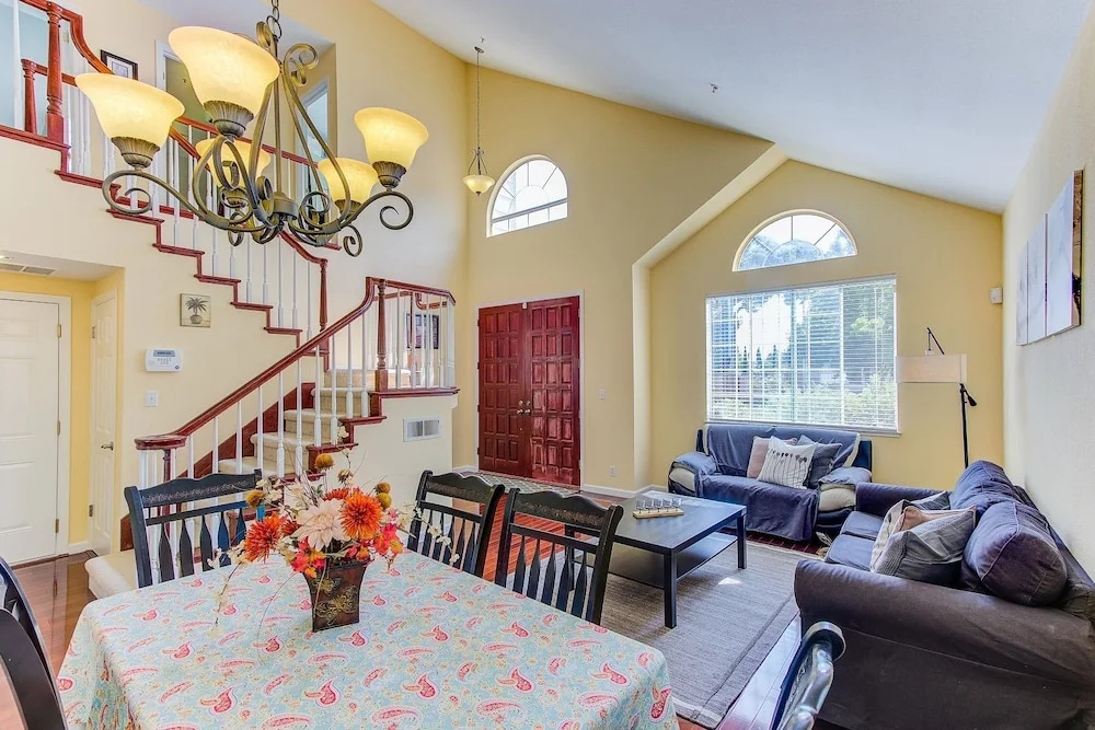 Andrea Way House in Union City 3 Bedrooms 2.5 Bathrooms Home