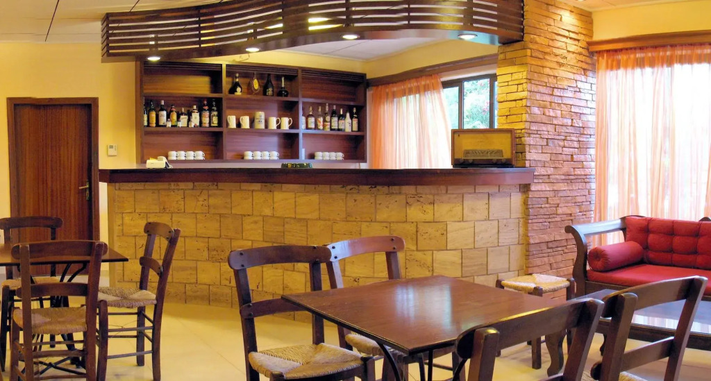 Philoxenia Hotel & Studios