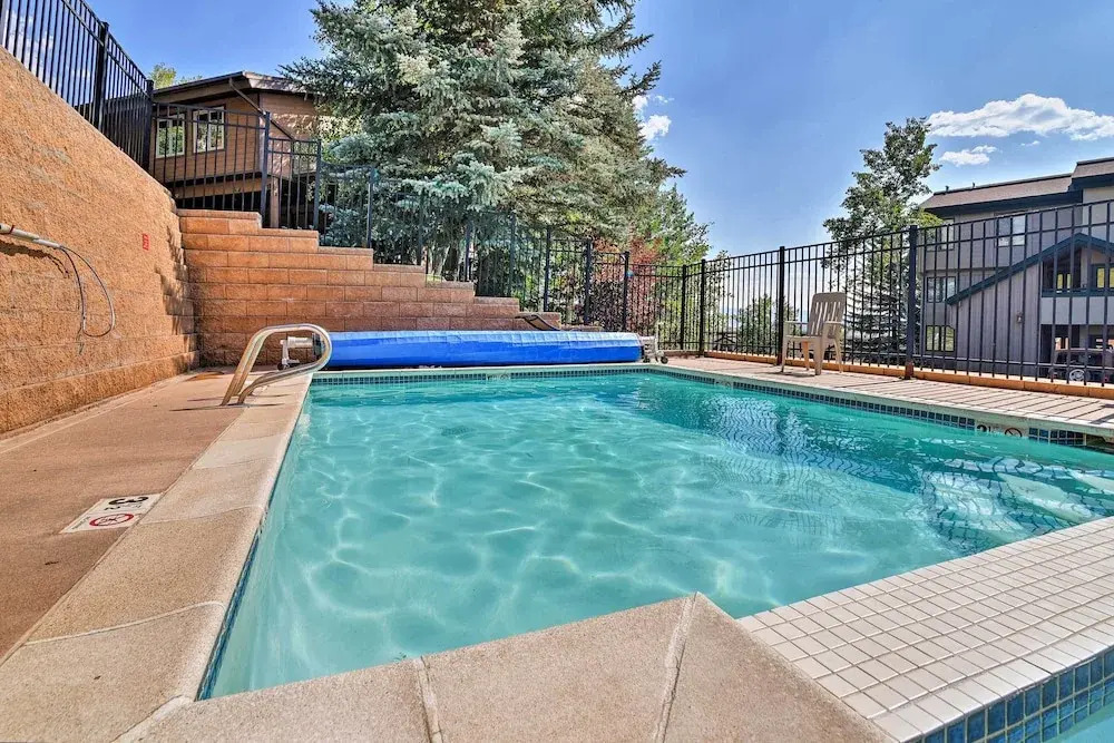 Cozy Condo w/ View, Walk to Steamboat Ski Resort!