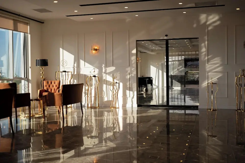 Newarise Hotel