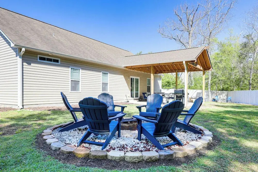 Sneads Ferry Home: Close to Beaches & Boat Ramp!