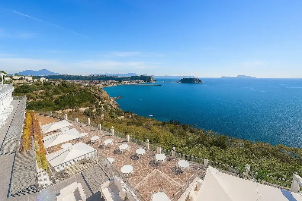 Hotiday Pozzuoli