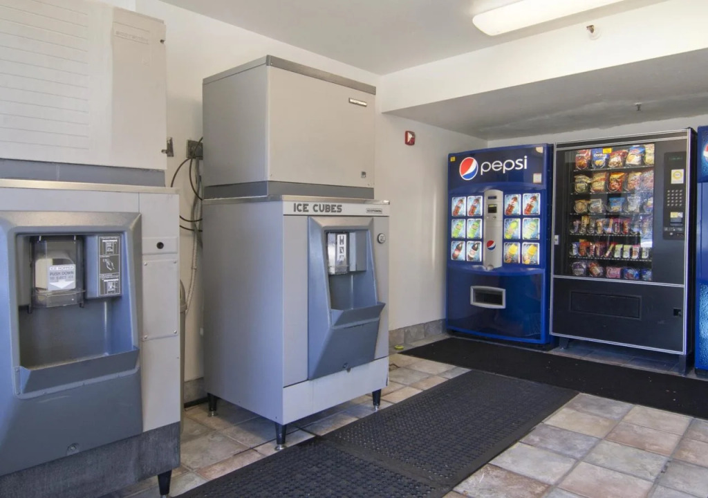 Motel 6-Roseville, MN - Minneapolis North