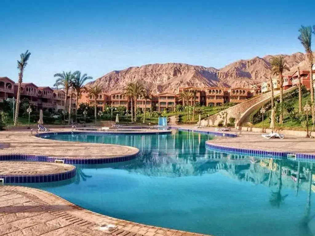 Porto Sokhna pyramids Apartments with Sea View Families Only