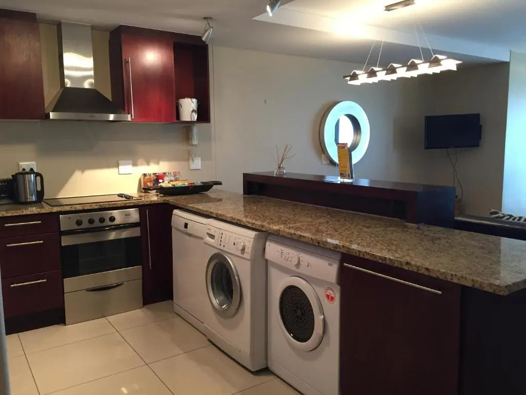 Loddeys Self Catering Apartments - by Beach Collection