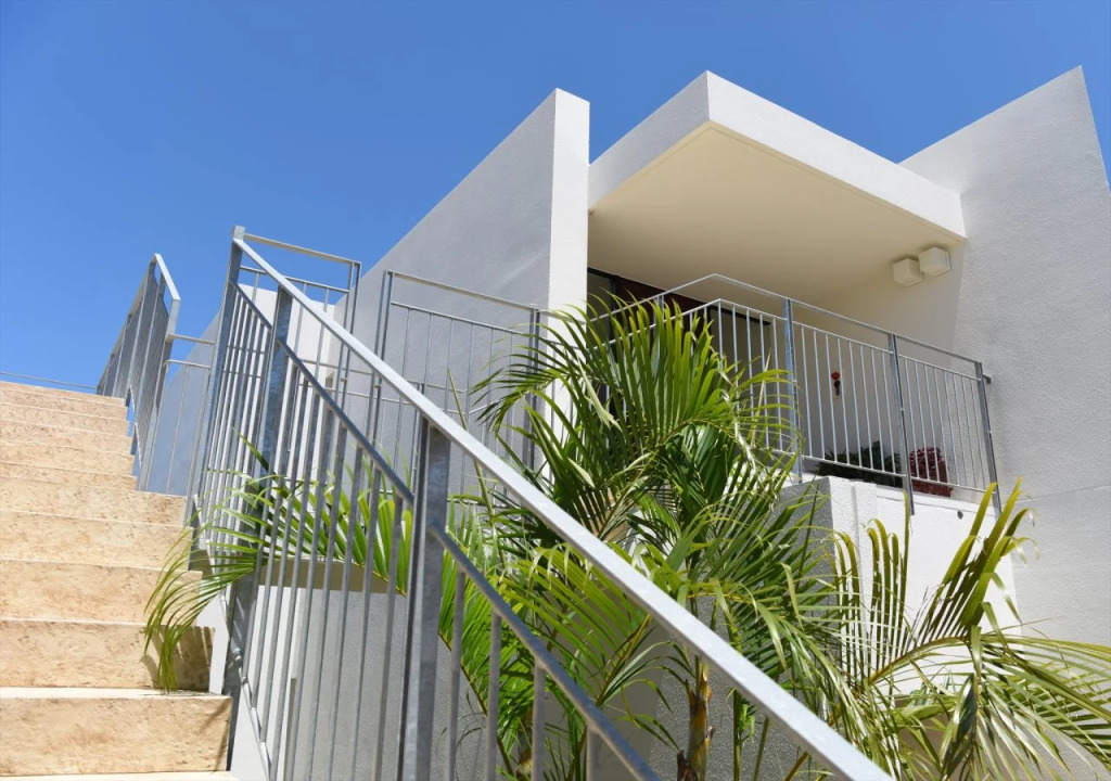 Condominium T-Room