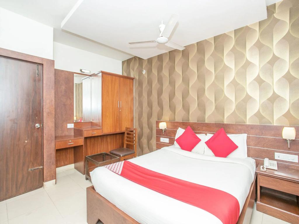 Oyo 3242 Status Fine Dine