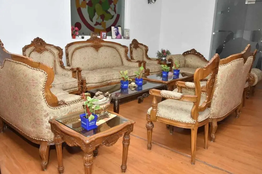 Remarkable 6-bedroom Farmhouse in South Delhi