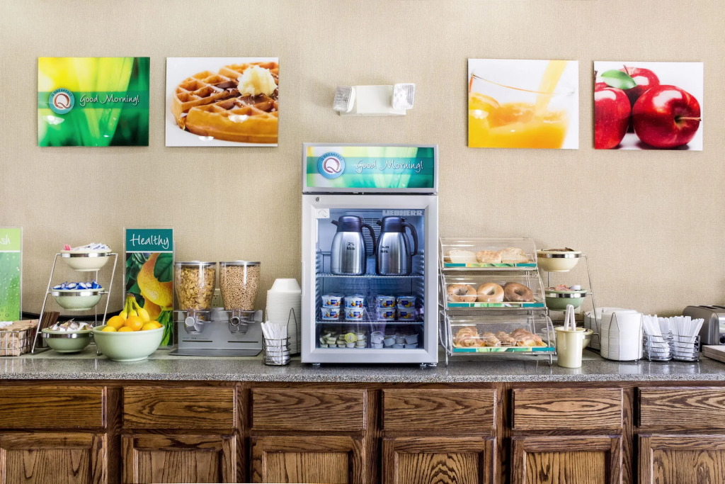 EverSpring Inn & Suites