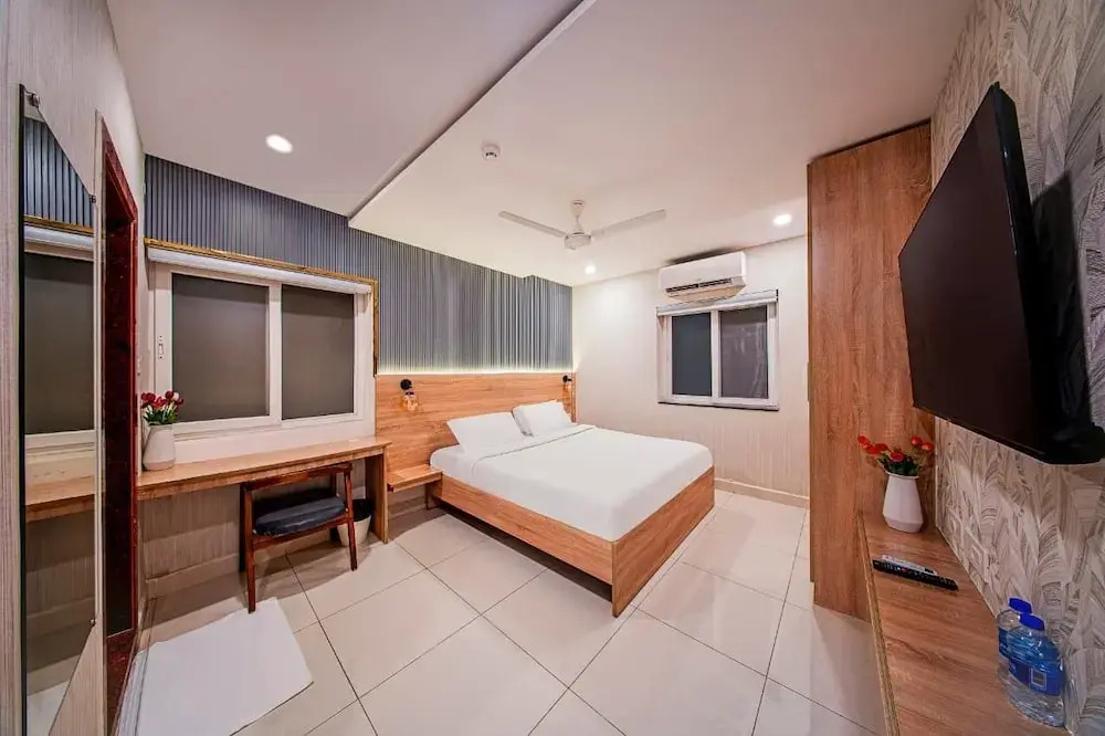 Harvey's Hotels - Gowlidoddy - Near US Consulate