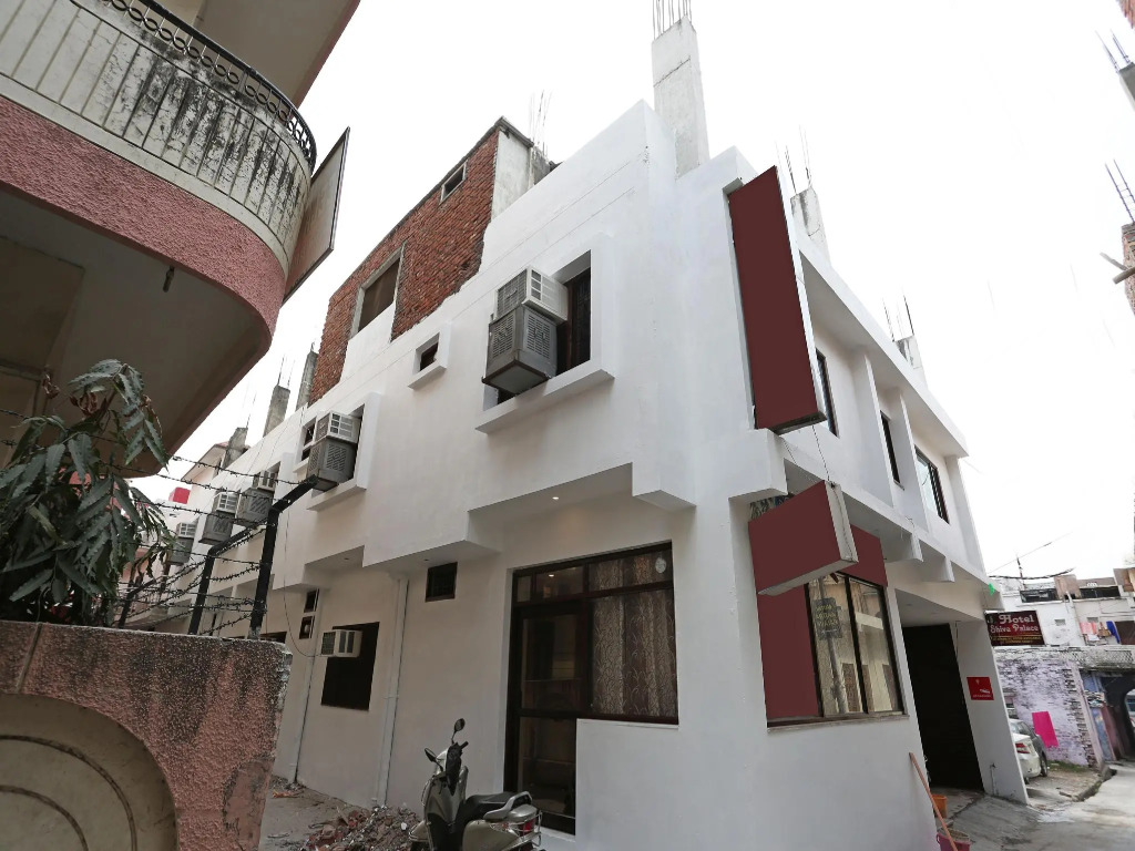 OYO 11623 Hotel Shiva Palace