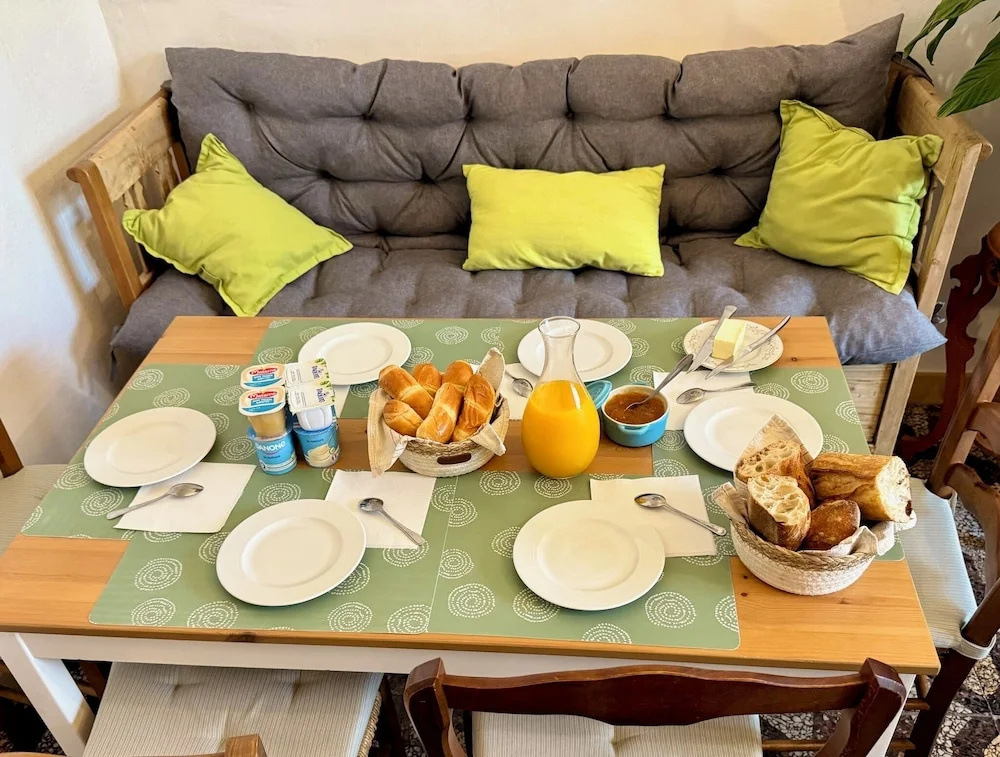 Entre Midi - Maison dHôtes - B&B