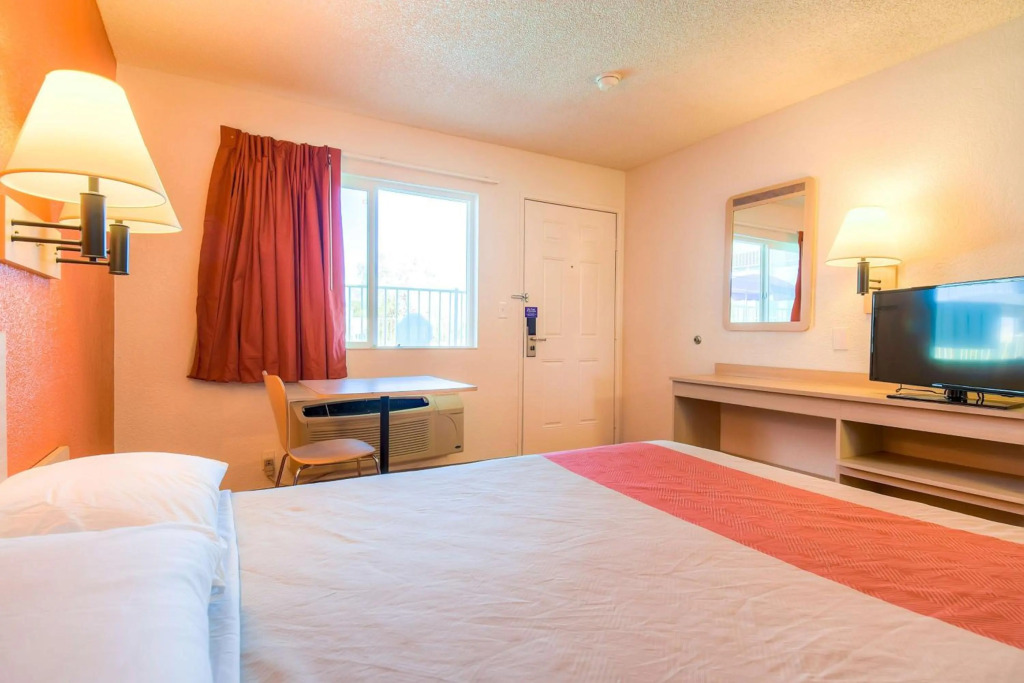 Motel 6-Rancho Mirage, CA - Palm Springs