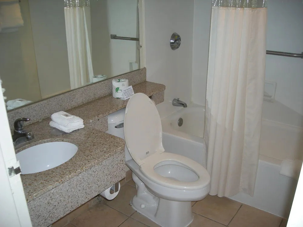 Clarion Inn & Suites