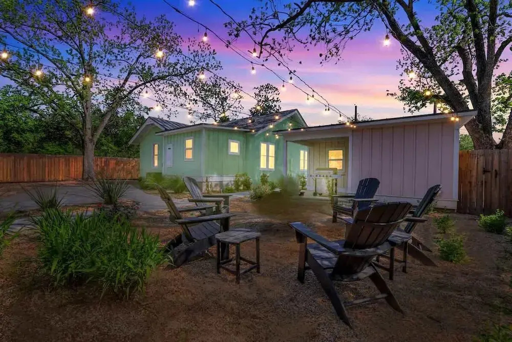 The Grove-a Charming Cottage - 2 Blks to Main St