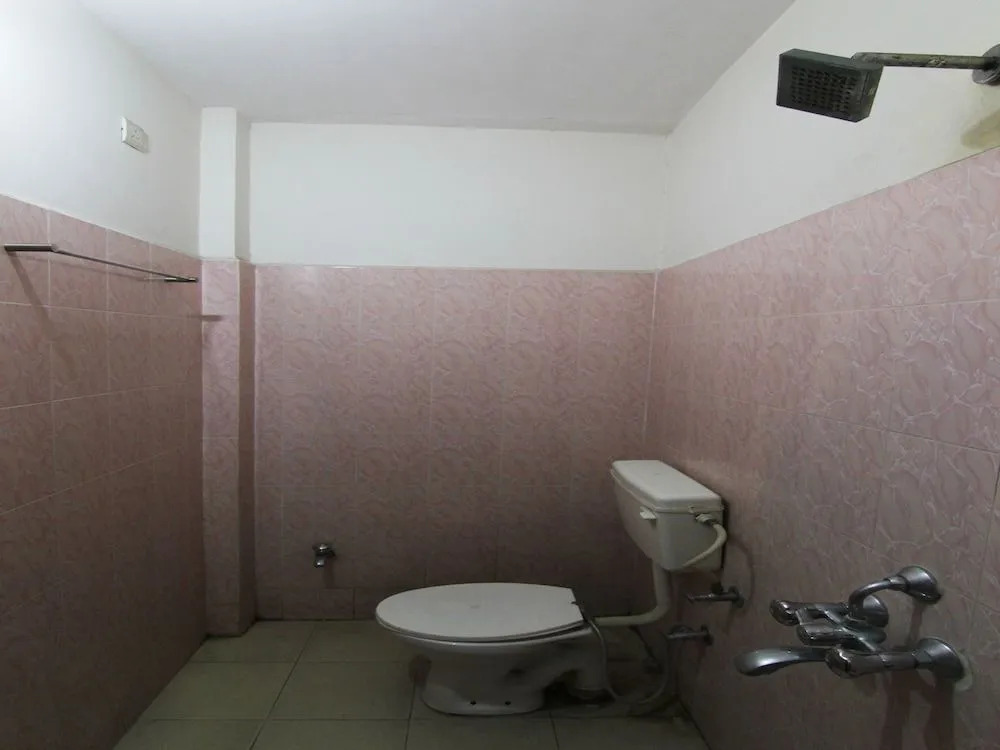 OYO 4679 Hotel Shantila Inn