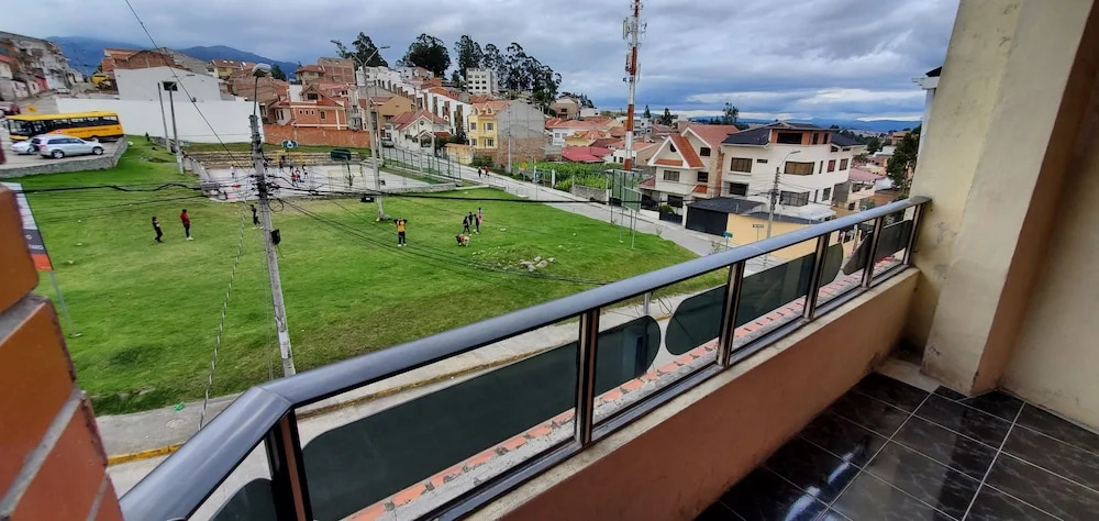 Departamento en Cuenca, 3 Habitaciones y parqueo gratis
