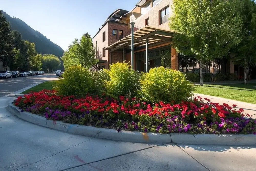 Charming Aspen Retreat - Bus To Ski Areas 2 Bedroom Condo by RedAwning