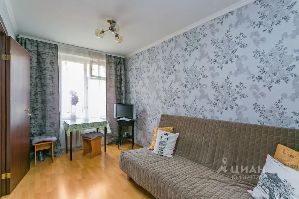 Apartment on Sedova 7-2