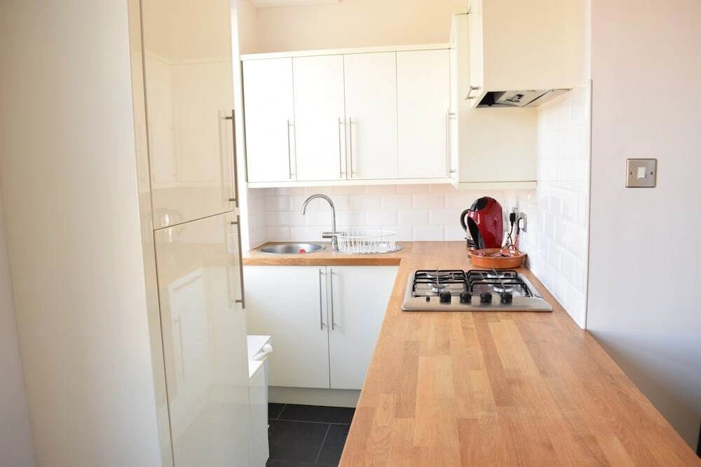 1BR - Notting Hill/Westbourne Park - FF - RGB 82545