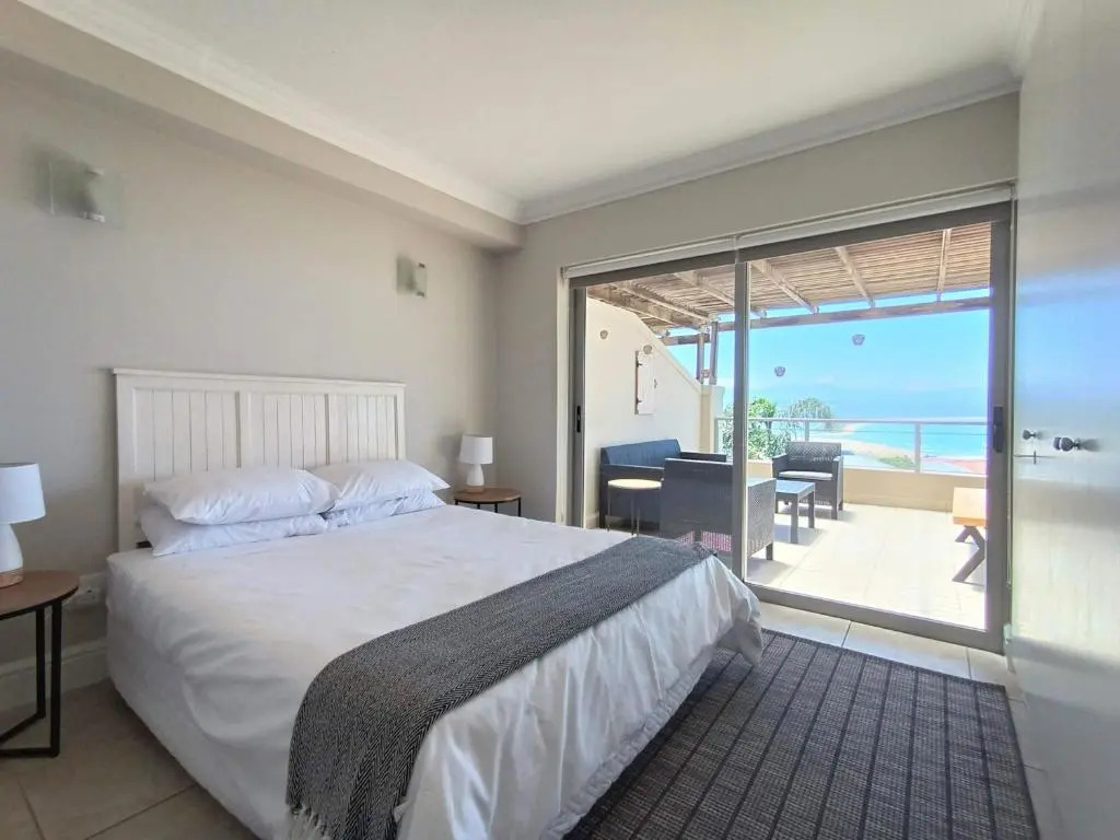 The Aqua - Sleeps 4 - Patio & Sea Views