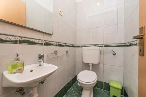 Six-Bedroom Holiday Home in Bibinje