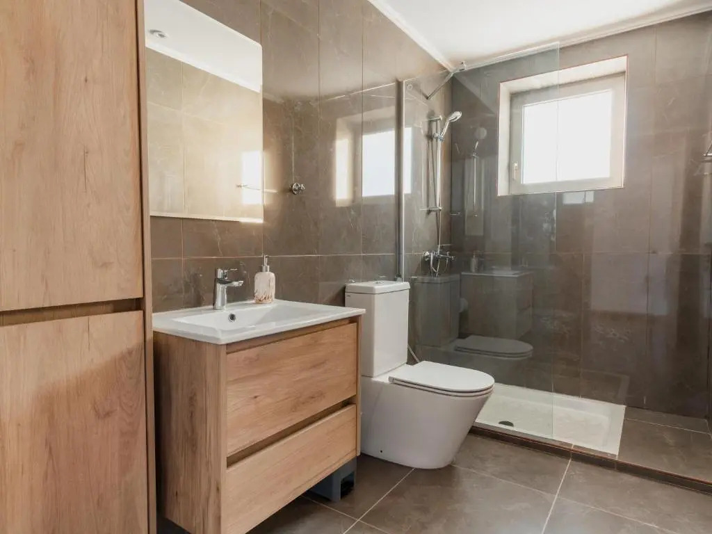 Sanders Crystal 2 Limassol