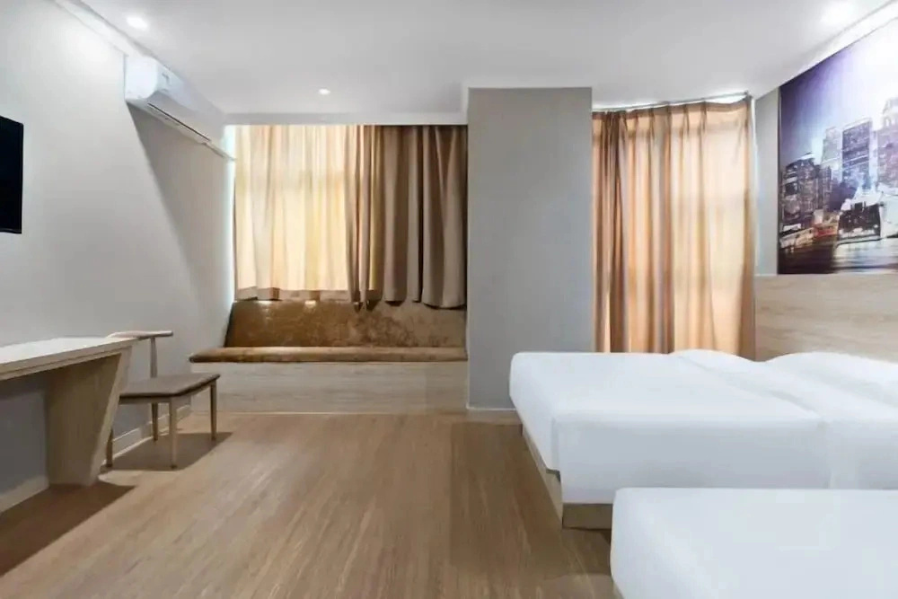 Huajing Hotel