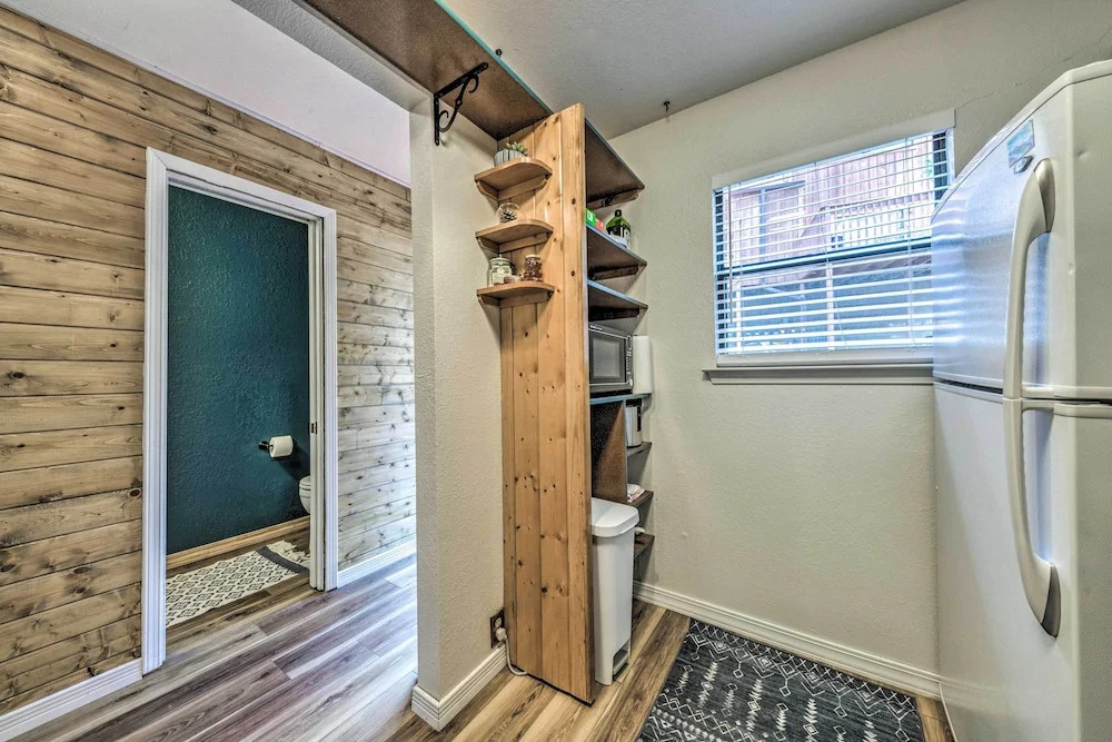 Rustic Ruidoso Retreat Near Shops & Mountains!