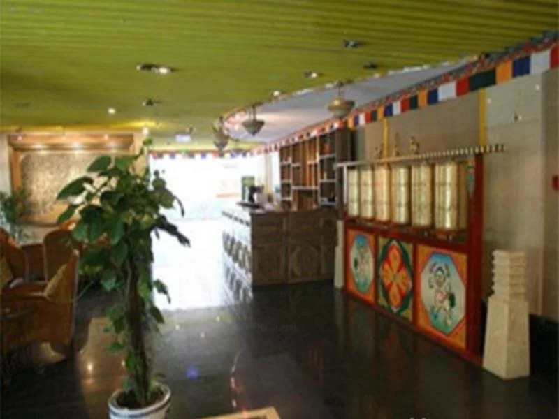 Golden Lemon Hotel