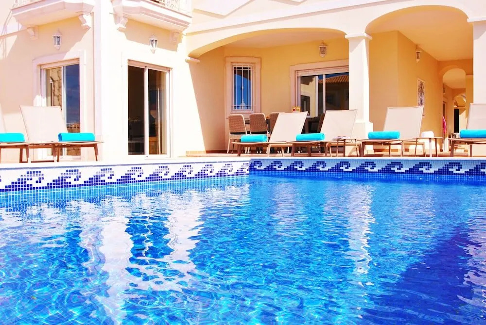 Villa Florença - com Piscina Aquecível e BBQ em Albufeira
