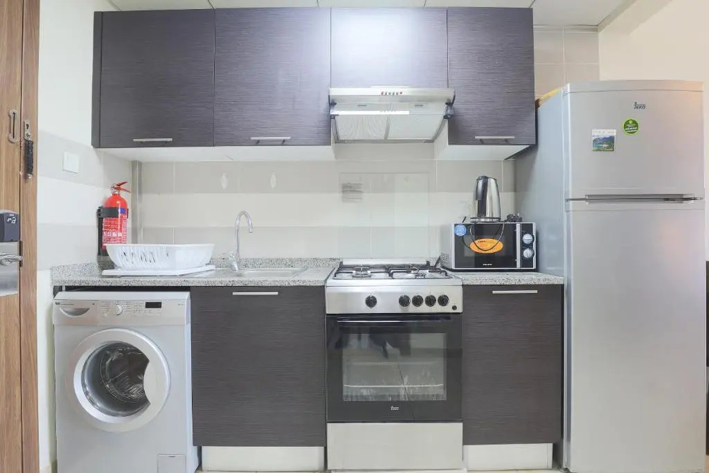 Super OYO 323 Home 417, Imperial Residence Tower B, Studio