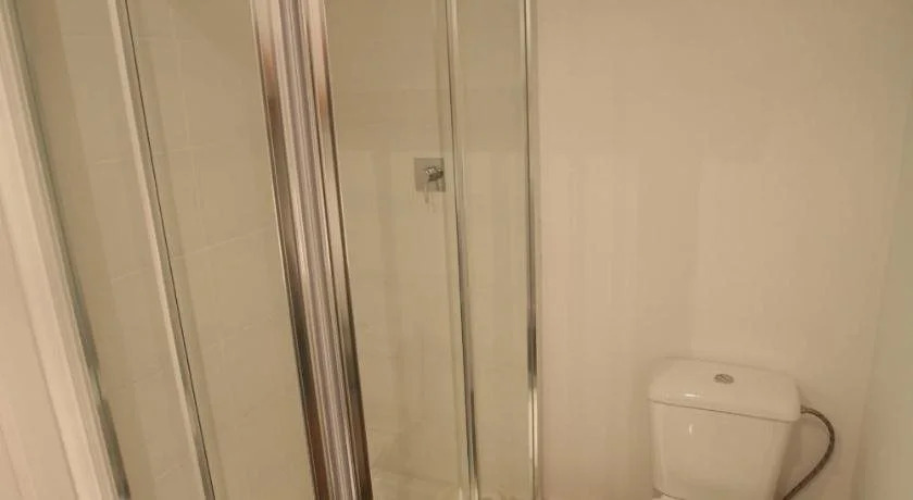 Travellers House - Hostel