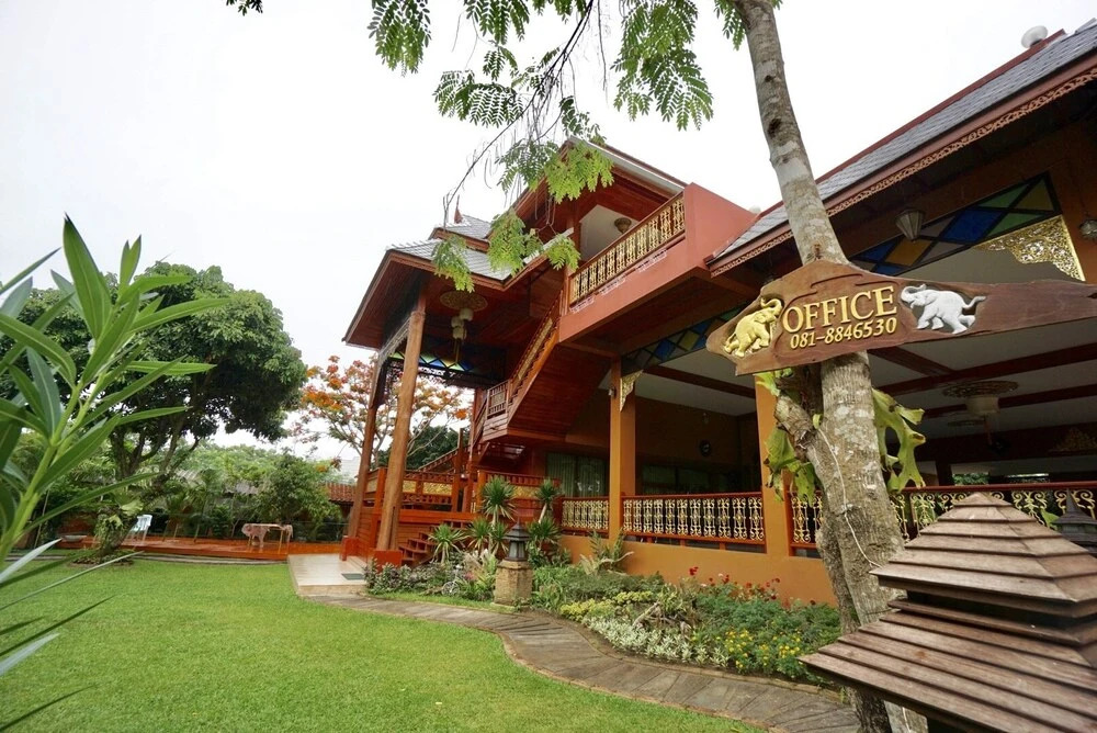 Rom Sak Resort