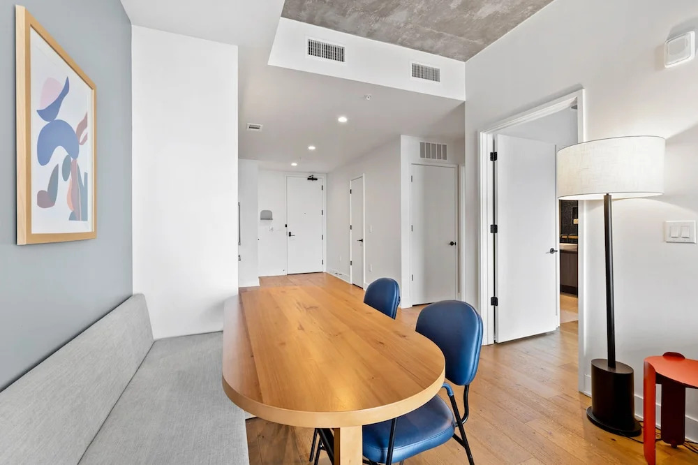 20th FL 1BR | Heated Pool | Gym | Bar | Balcony