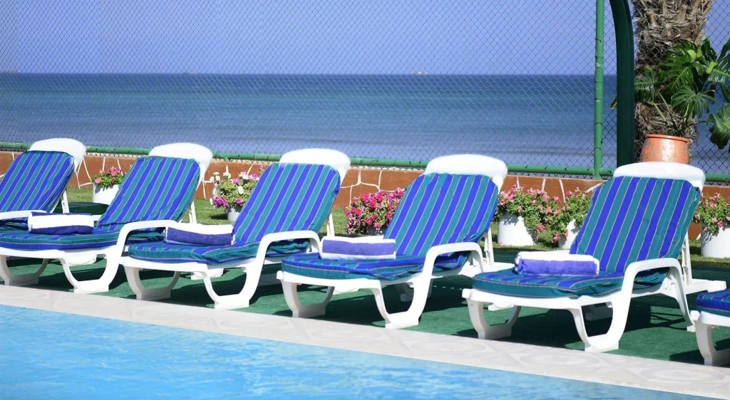 Resort Sur Beach Holiday