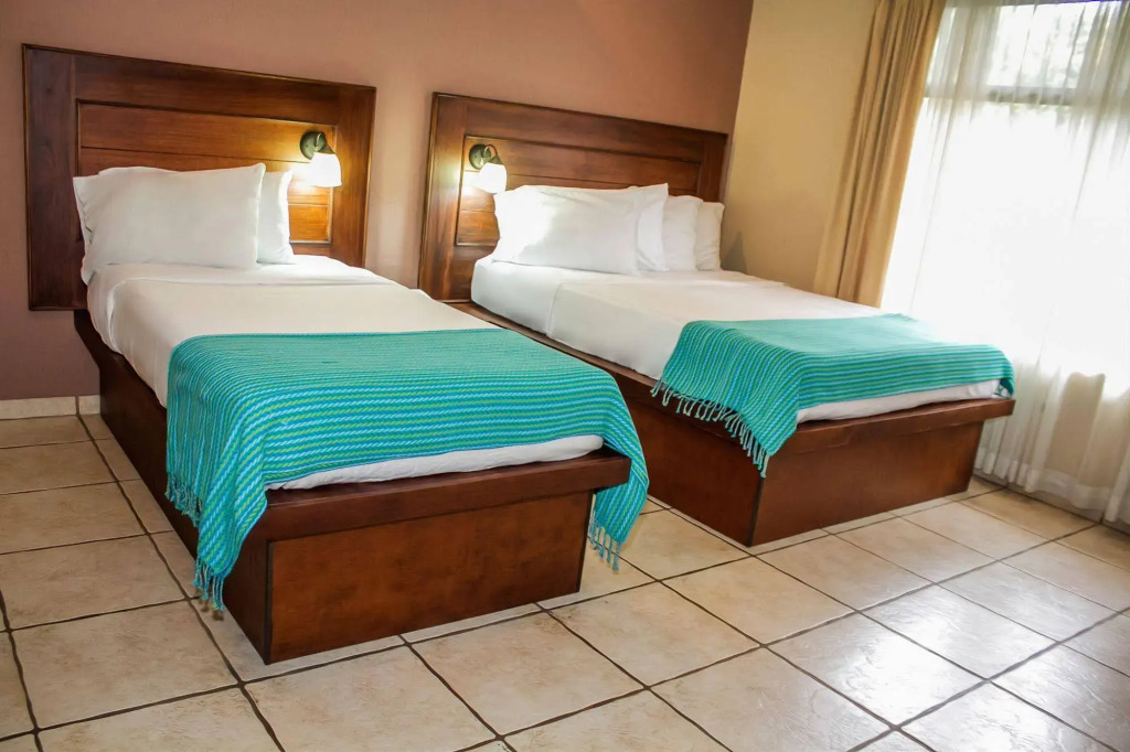 La Riviera Hotel