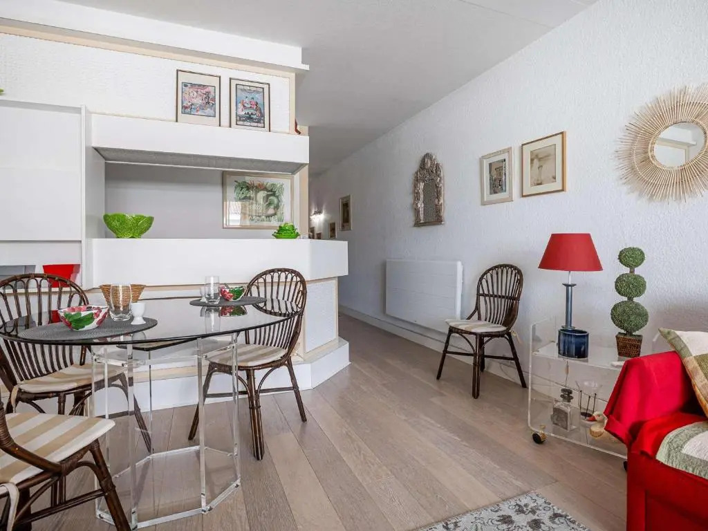 Appartement Saint-Jean-de-Luz, 1 pièce, 2 personnes - FR-1-4-593