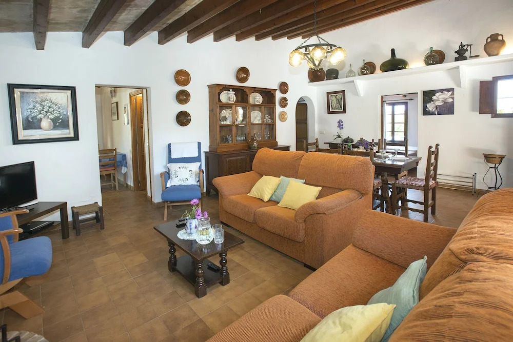 Family Villa Teo With Private Pool