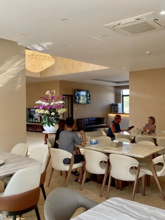 Ocean Hotel