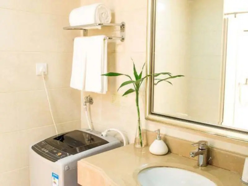 Hangzhou Caitong Center Apartment (Wujiaotian Street Gaosha Road Subway Station Branch)