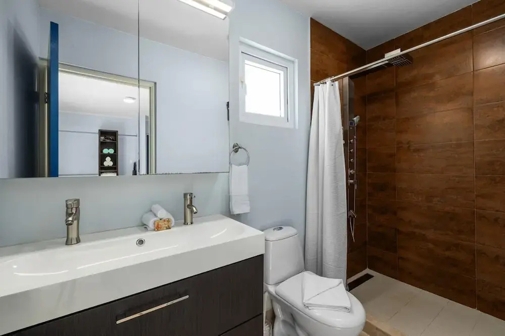 Tranquil 2br2ba Close to the Beach Shared Pool