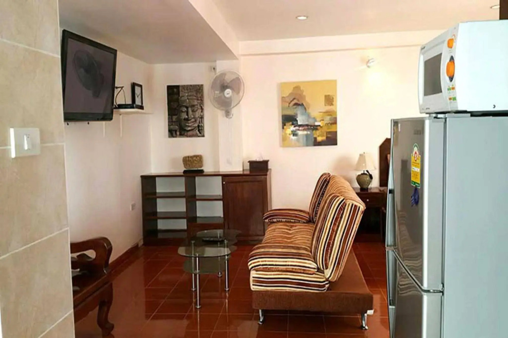 Richman Poorman Guesthouse