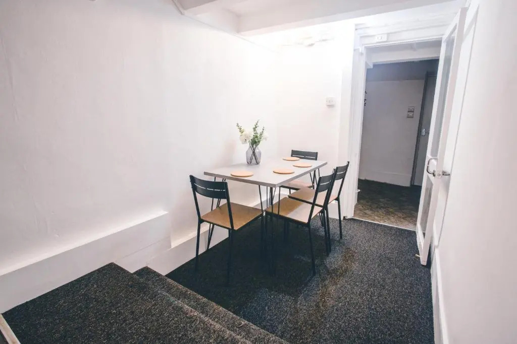 53 Pembroke Rd