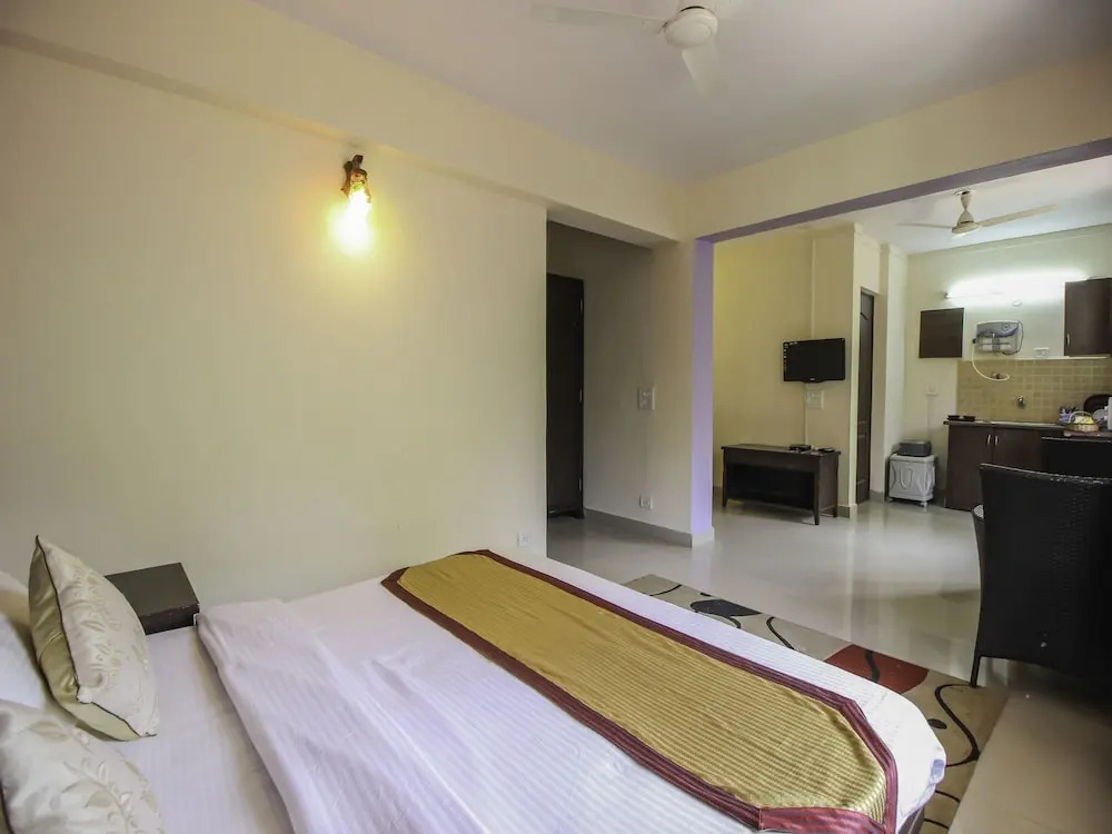 OYO 10725 Home 1BHK near Dil Chahta hai Fort