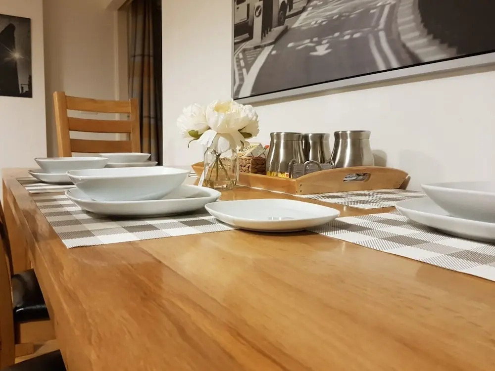 Reading Town Centre Courtyard View Serviced Apartment