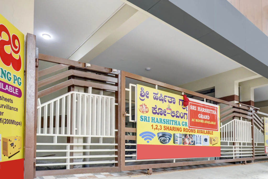 Hotel O Sri Harshitha Grand Near Zudio - Star Bazaar, Kundalhalli Gate