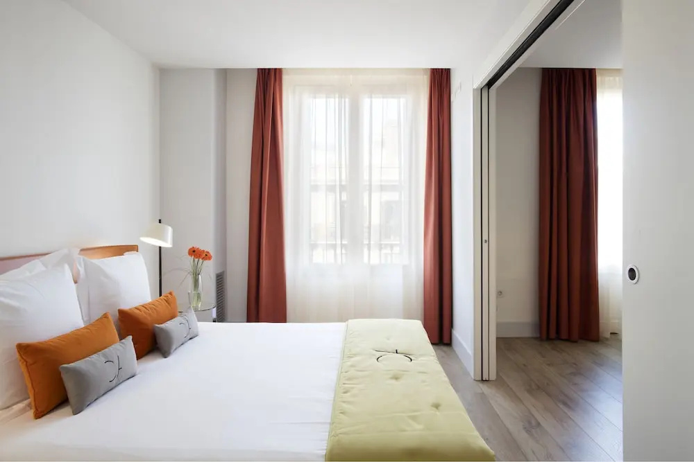 55th floor 4 bedroom penthouse Suite in Elara Hilton for 12